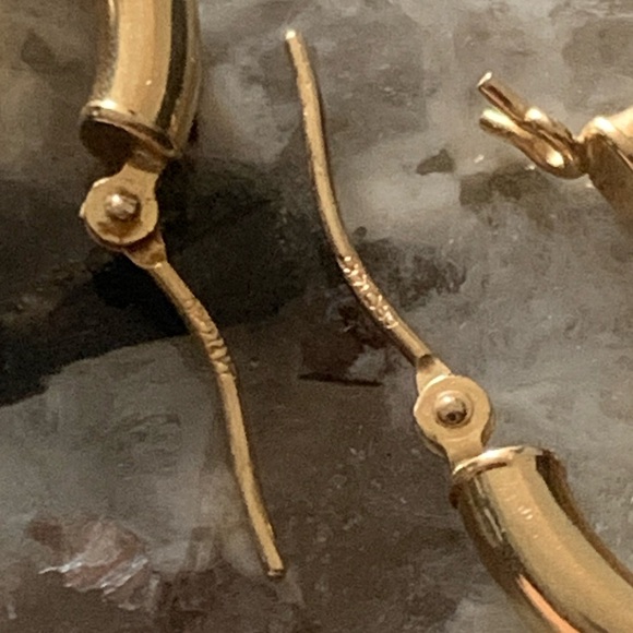 Vintage 14K Gold Hoop Earrings, 20mm, Stamped - Picture 3 of 7